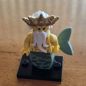Vintage 2012 LEGO Ocean King minifigure Series 7 